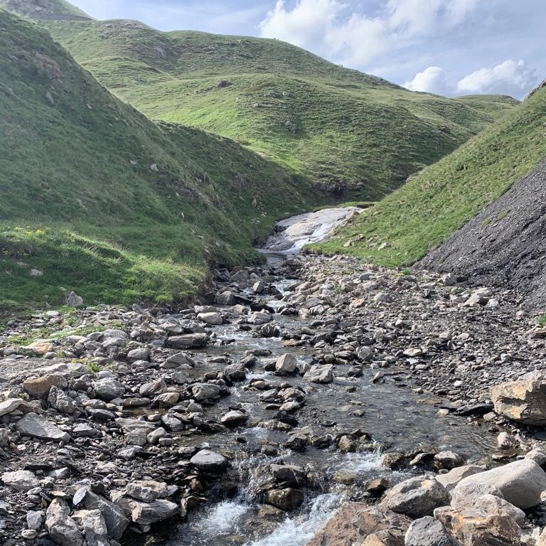 Rivière naturelle à Orcières Merlette, contacter Sébastien
